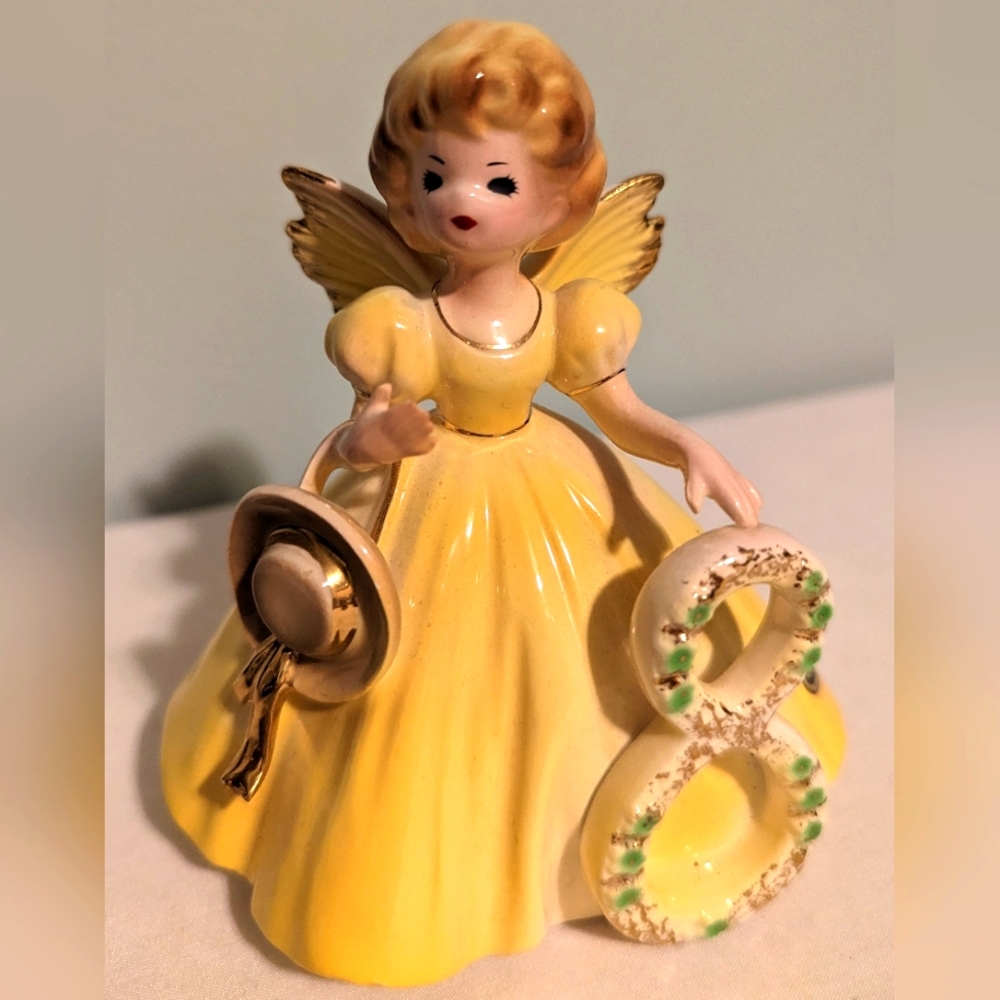 Josef Originals "8" figurine